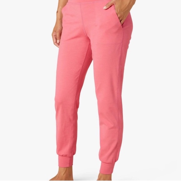 BEYOND YOGA Ribbed Joggers Pink Crush XL Lounge Casual Pants Cuffed High Rise - Picture 1 of 5